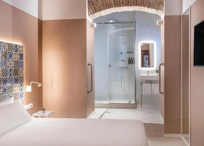 מלון Axel - Adults Only 4*